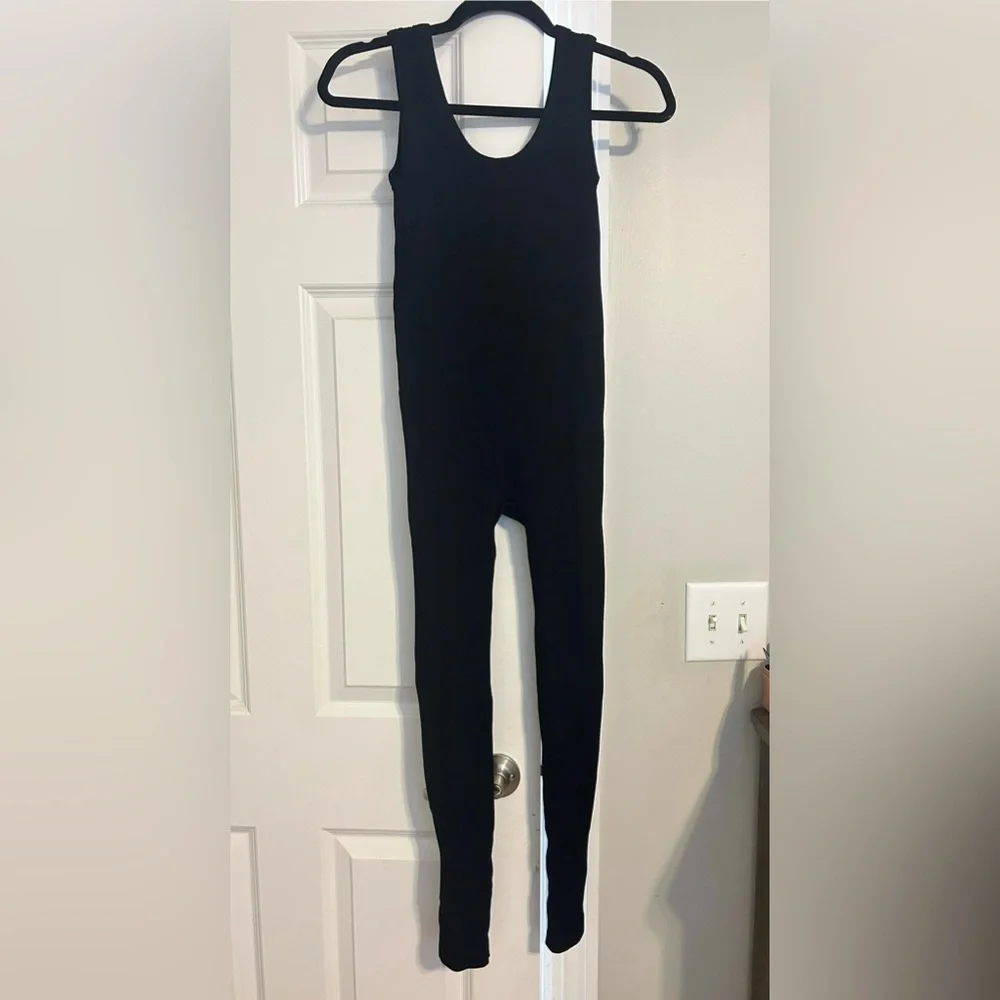 Dynamic Scope Neck Jumpsuit - Picture 2 of 3